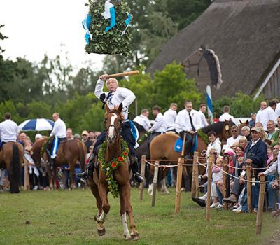 Jährliches Tonnenabschlagen